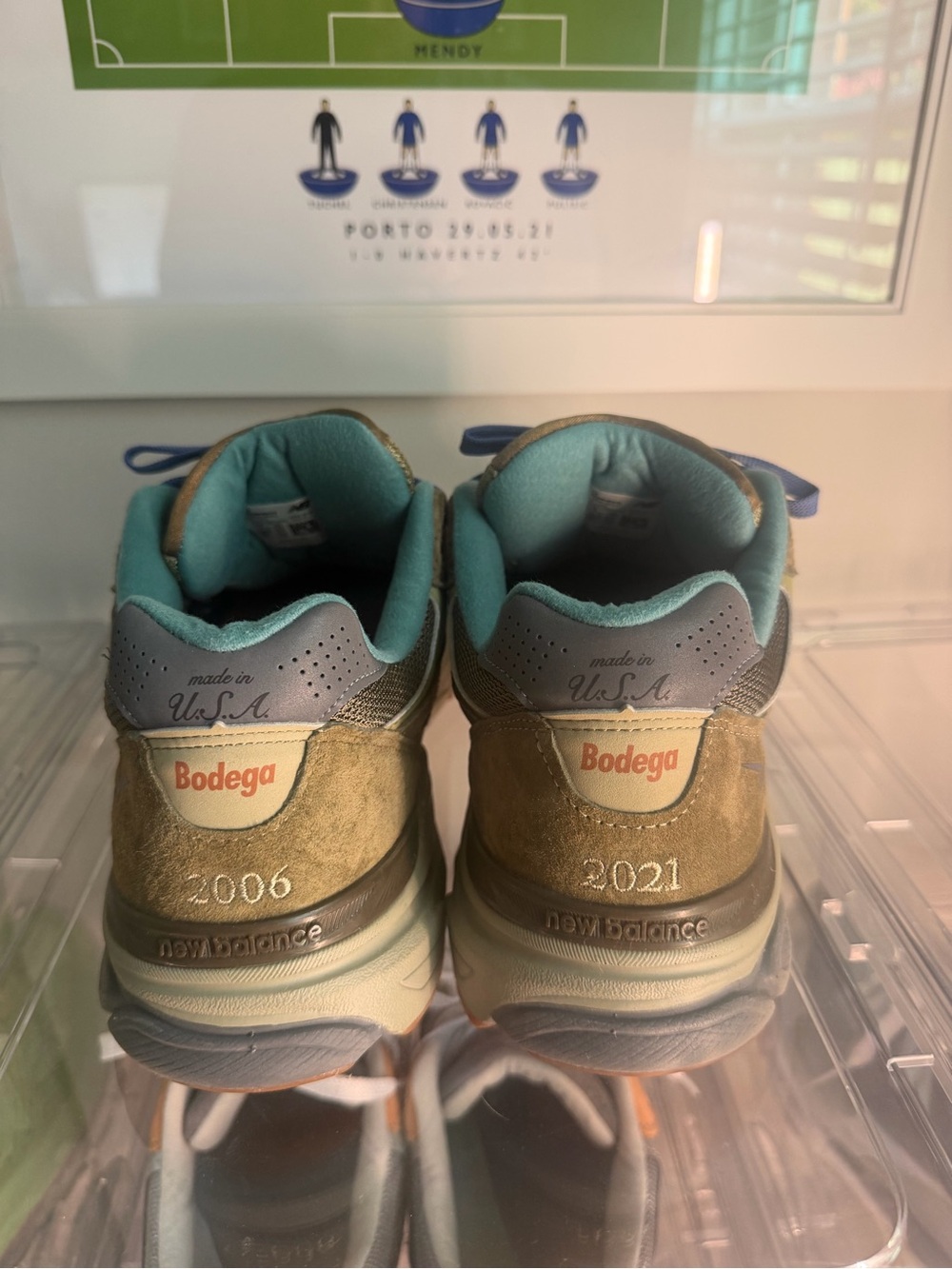 New Balance 990v3 Bodega x 15th Anniversary - Picture 4 of 5